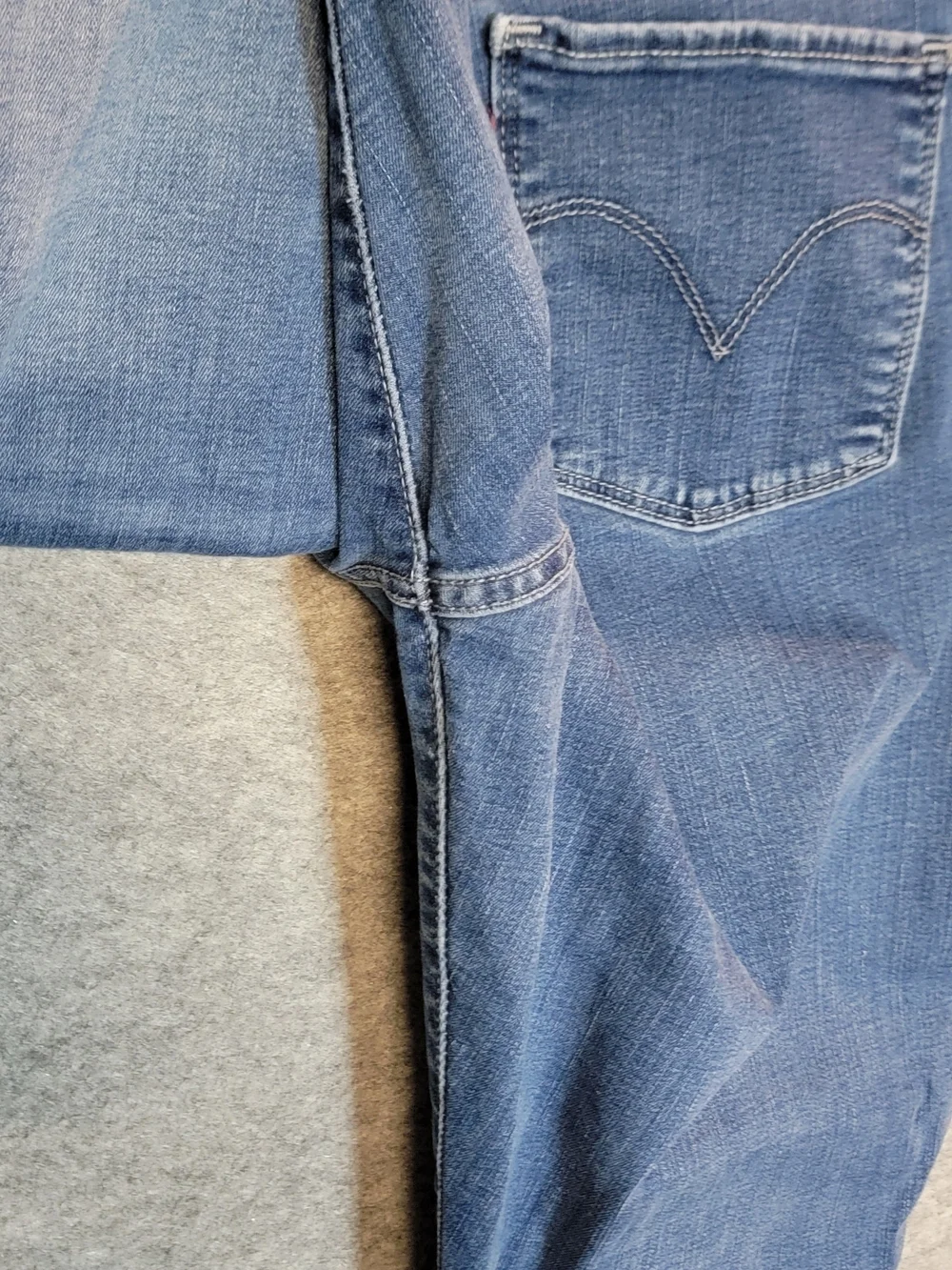 Levi's Classic Mid Rise Skinny Jeans Size 18